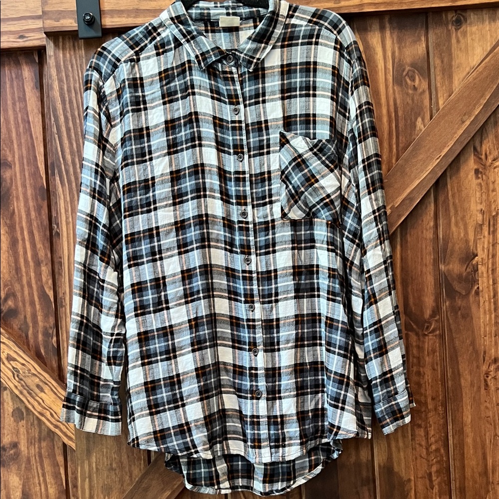 Women's Plaid Button Down Shirt